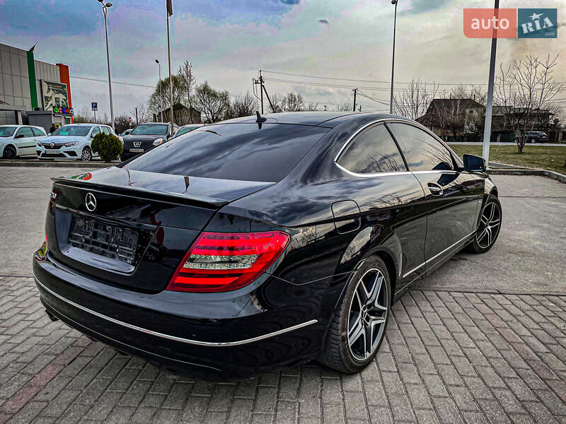 Купе Mercedes-Benz C-Class 2012 в Киеве