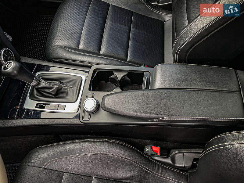 Купе Mercedes-Benz C-Class 2012 в Киеве