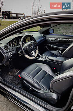 Купе Mercedes-Benz C-Class 2012 в 