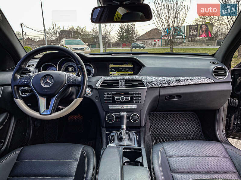 Купе Mercedes-Benz C-Class 2012 в Киеве