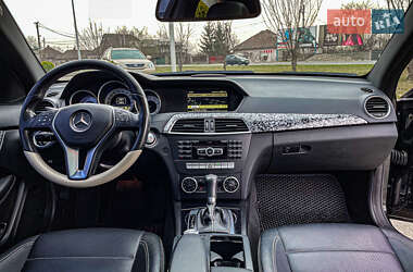 Купе Mercedes-Benz C-Class 2012 в 