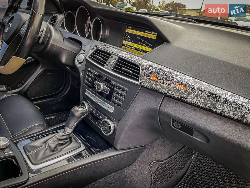 Купе Mercedes-Benz C-Class 2012 в Киеве