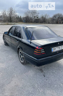 Седан Mercedes-Benz C-Class 1994 в Сумах