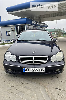 Седан Mercedes-Benz C-Class 2002 в Ивано-Франковске