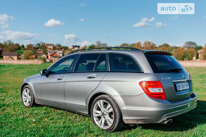 Универсал Mercedes-Benz C-Class 2011 в Ровно