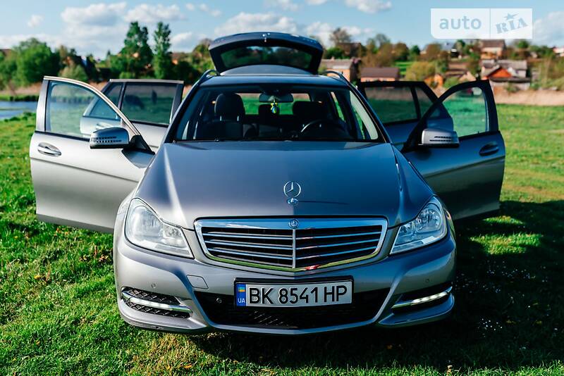 Универсал Mercedes-Benz C-Class 2011 в Ровно