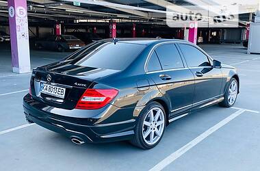 Седан Mercedes-Benz C-Class 2013 в Киеве