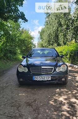 Седан Mercedes-Benz C-Class 2003 в Бучаче