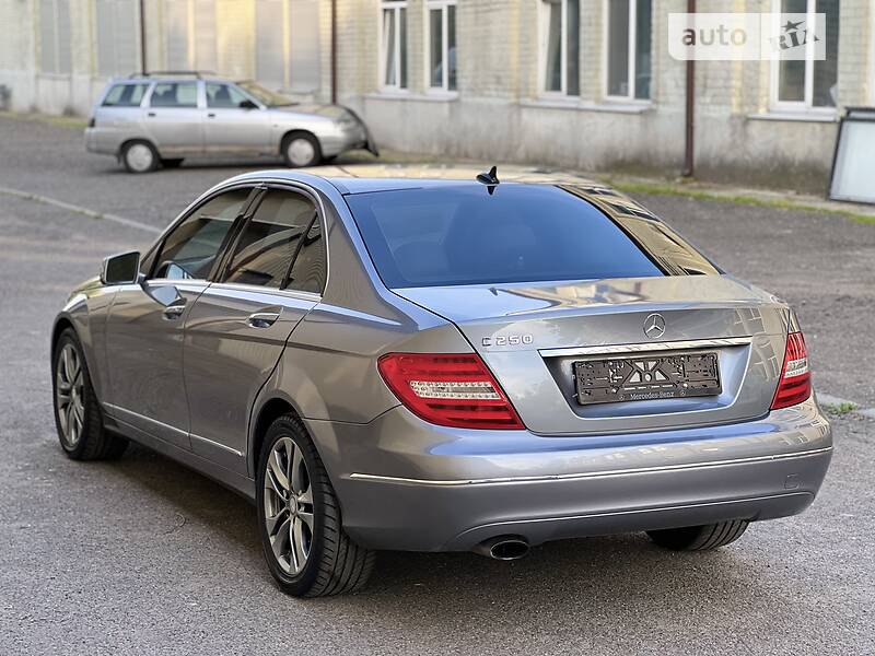 Седан Mercedes-Benz C-Class 2013 в Києві