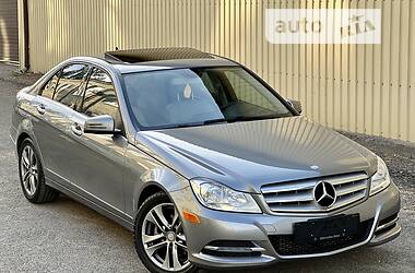 Седан Mercedes-Benz C-Class 2013 в Києві