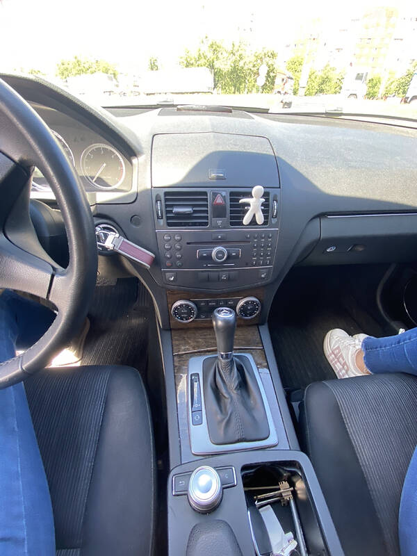 Седан Mercedes-Benz C-Class 2009 в Львове