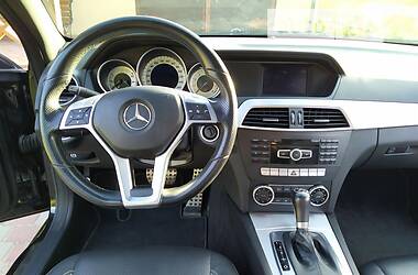 Купе Mercedes-Benz C-Class 2011 в 