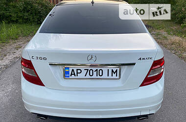 Седан Mercedes-Benz C-Class 2011 в Запоріжжі