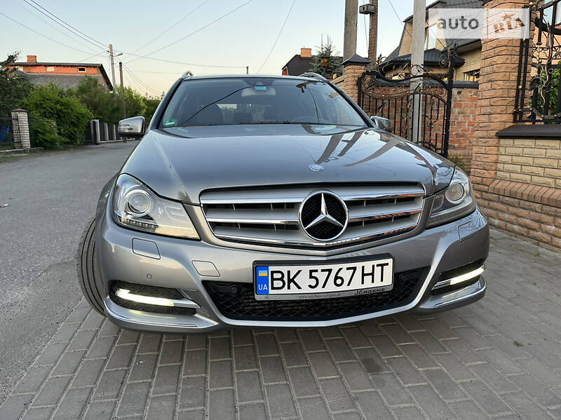 Універсал Mercedes-Benz C-Class 2011 в Луцьку