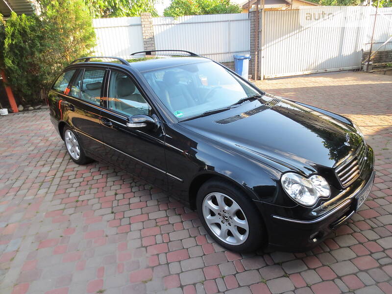 Универсал Mercedes-Benz C-Class 2005 в Киеве