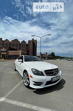 Купе Mercedes-Benz C-Class 2013 в Києві