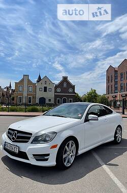 Купе Mercedes-Benz C-Class 2013 в 