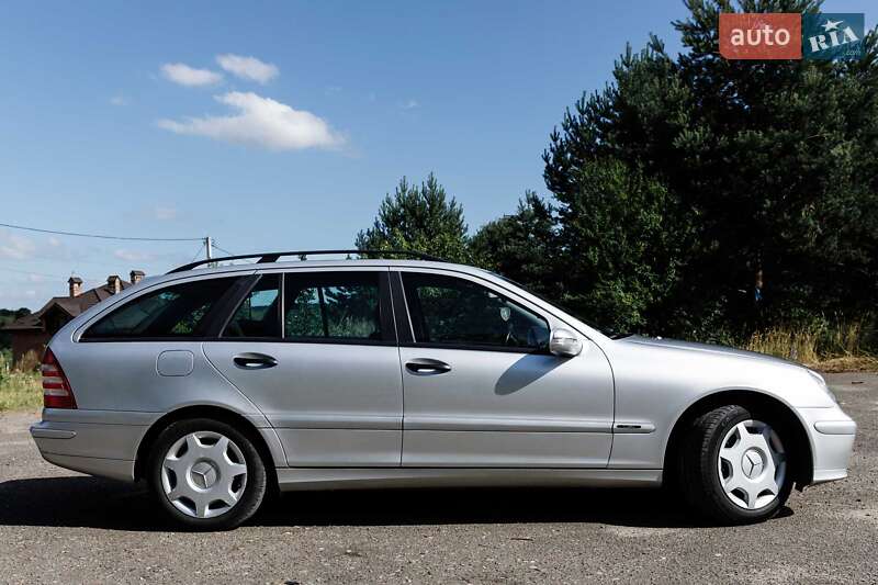 Универсал Mercedes-Benz C-Class 2005 в Городке