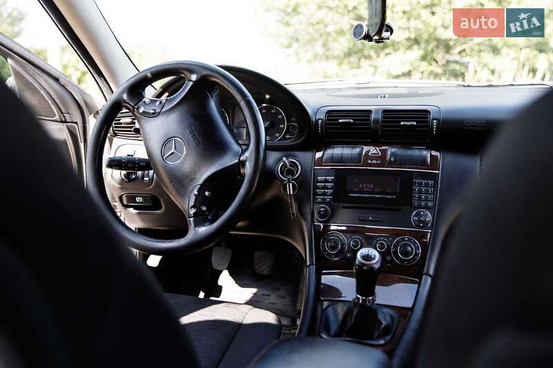 Универсал Mercedes-Benz C-Class 2005 в Городке