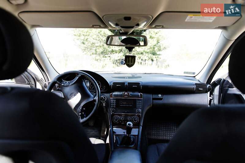 Универсал Mercedes-Benz C-Class 2005 в Городке