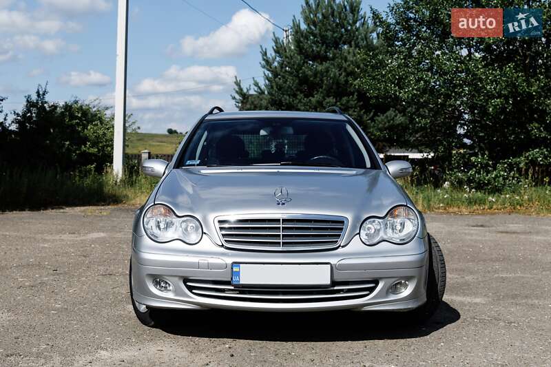 Универсал Mercedes-Benz C-Class 2005 в Городке