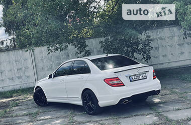 Седан Mercedes-Benz C-Class 2012 в Киеве