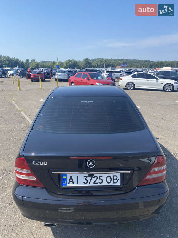 Седан Mercedes-Benz C-Class 2006 в Киеве