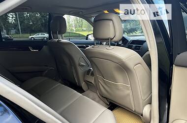 Седан Mercedes-Benz C-Class 2010 в 
