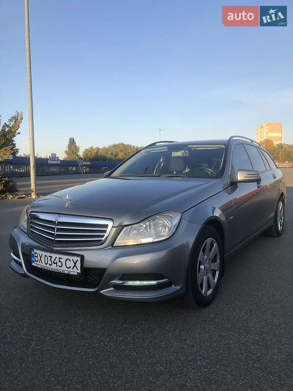 Универсал Mercedes-Benz C-Class 2012 в Хмельницком
