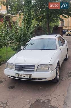 Седан Mercedes-Benz C-Class 1995 в Чернівцях