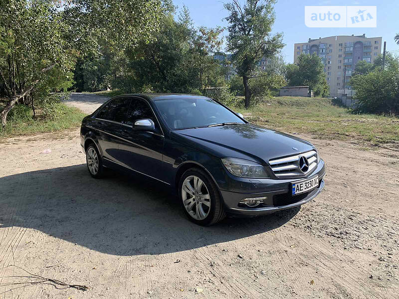 Седан Mercedes-Benz C-Class 2008 в Дніпрі