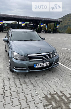 Універсал Mercedes-Benz C-Class 2012 в Івано-Франківську