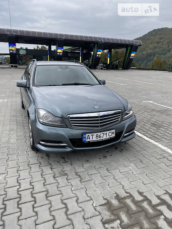 Универсал Mercedes-Benz C-Class 2012 в 