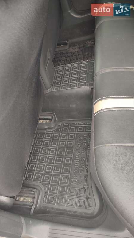 Седан Mercedes-Benz C-Class 2004 в Бершади фото 8 Седан Mercedes-Benz C-Class 2004 в Бершади