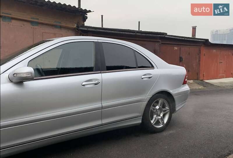 Седан Mercedes-Benz C-Class 2007 в Староконстантинове