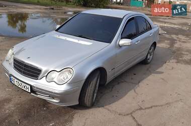 Седан Mercedes-Benz C-Class 2003 в Дніпрі