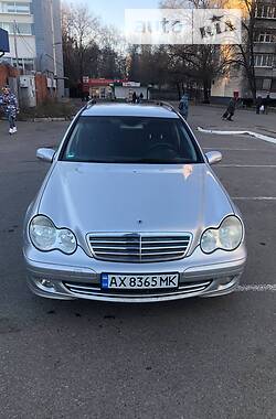 Универсал Mercedes-Benz C-Class 2004 в Харькове