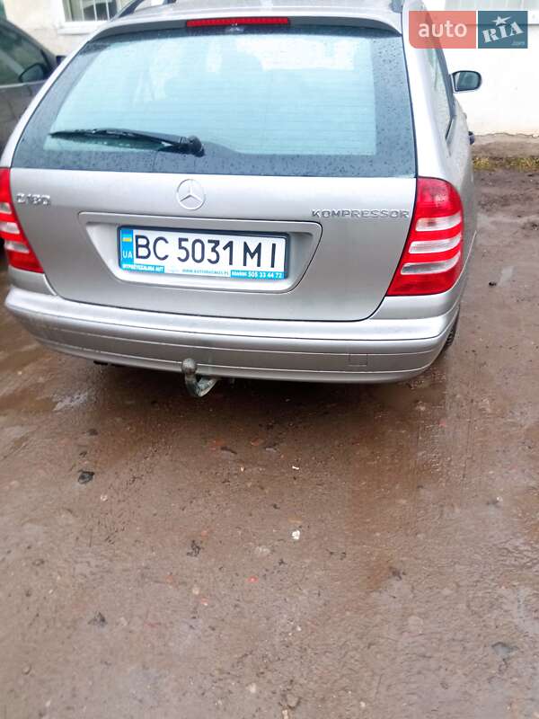 Mercedes-Benz C-Class 2004