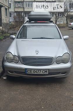 Універсал Mercedes-Benz C-Class 2002 в Чернівцях