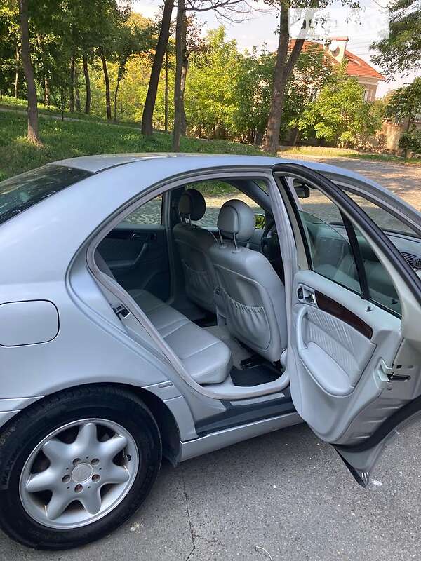 Седан Mercedes-Benz C-Class 2003 в Киеве фото 4 Седан Mercedes-Benz C-Class 2003 в Киеве