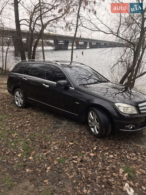 Универсал Mercedes-Benz C-Class 2008 в Киеве
