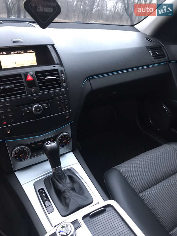 Универсал Mercedes-Benz C-Class 2008 в Киеве