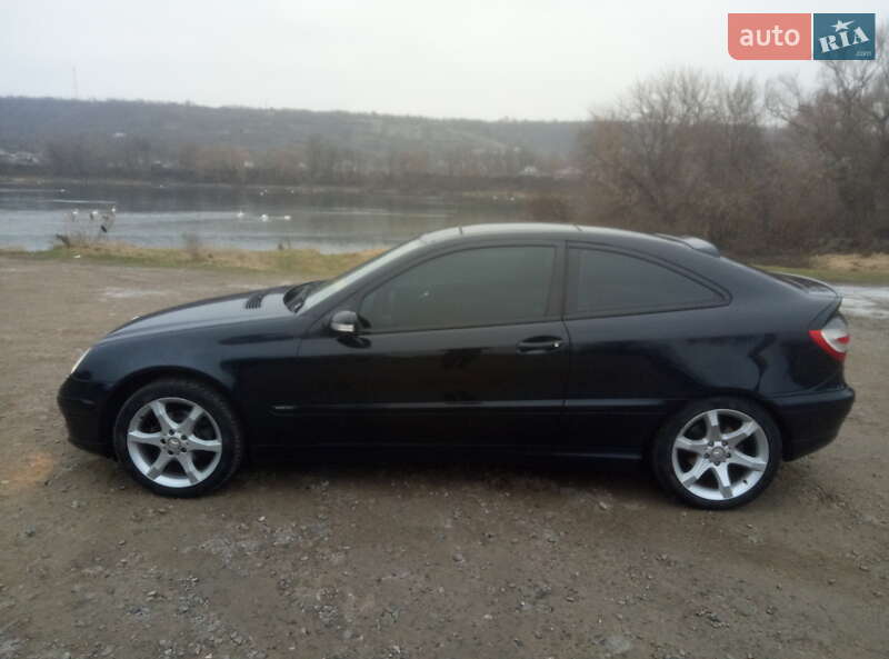 Купе Mercedes-Benz C-Class 2007 в Ямполе фото 2 Купе Mercedes-Benz C-Class 2007 в Ямполе