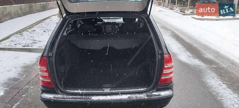 Універсал Mercedes-Benz C-Class 2006 в Кропивницькому