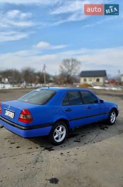 Седан Mercedes-Benz C-Class 1996 в Косові