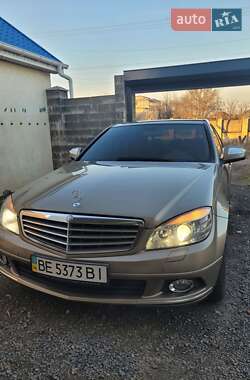 Седан Mercedes-Benz C-Class 2008 в Николаеве