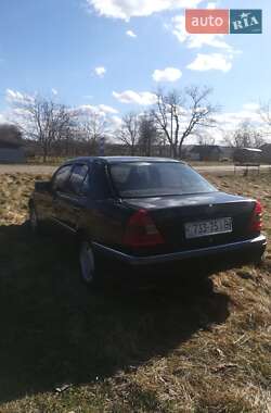 Седан Mercedes-Benz C-Class 1994 в Вижнице