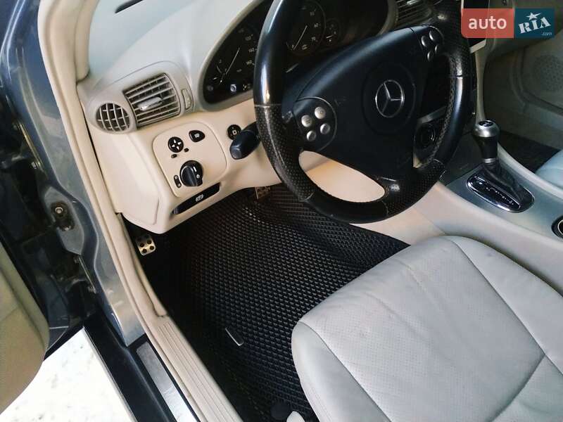 Седан Mercedes-Benz C-Class 2005 в Хмельницькому