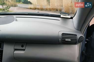 Седан Mercedes-Benz C-Class 2005 в 