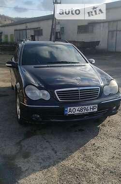 Универсал Mercedes-Benz C-Class 2001 в Ужгороде